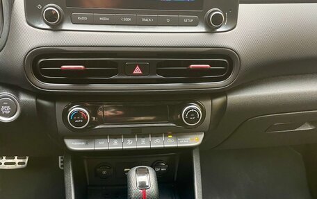 Hyundai Kona I, 2021 год, 1 790 000 рублей, 17 фотография