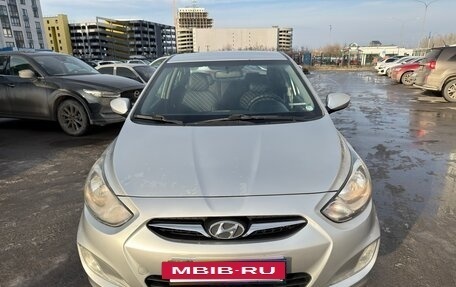Hyundai Solaris II рестайлинг, 2012 год, 850 000 рублей, 6 фотография