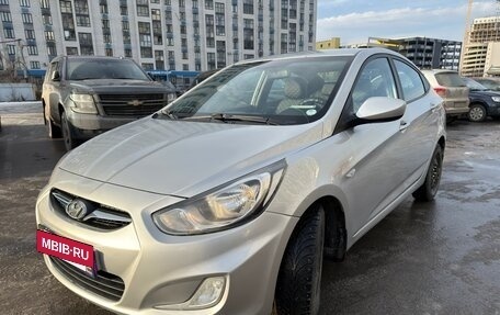 Hyundai Solaris II рестайлинг, 2012 год, 850 000 рублей, 5 фотография
