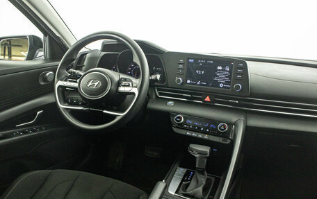 Hyundai Elantra, 2021 год, 1 899 000 рублей, 13 фотография