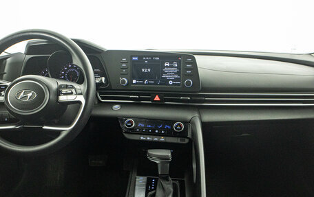 Hyundai Elantra, 2021 год, 1 899 000 рублей, 14 фотография