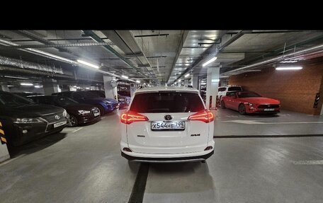 Toyota RAV4, 2017 год, 2 450 000 рублей, 4 фотография