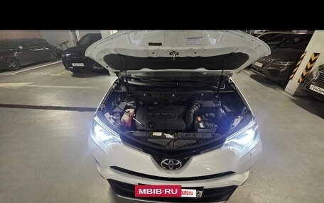 Toyota RAV4, 2017 год, 2 450 000 рублей, 9 фотография