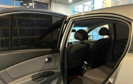 KIA Rio II, 2010 год, 400 000 рублей, 24 фотография