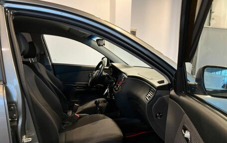 KIA Rio II, 2010 год, 400 000 рублей, 29 фотография