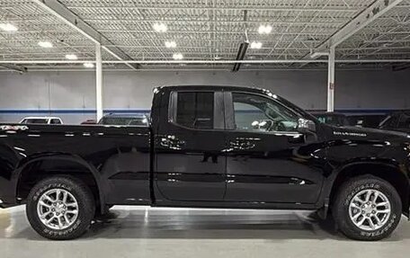 Chevrolet Silverado, 2023 год, 7 190 000 рублей, 2 фотография