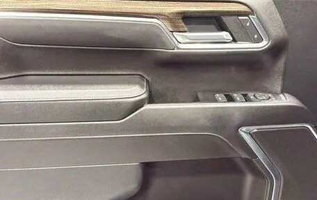 Chevrolet Silverado, 2023 год, 7 190 000 рублей, 8 фотография