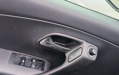 Volkswagen Polo VI (EU Market), 2013 год, 625 000 рублей, 10 фотография