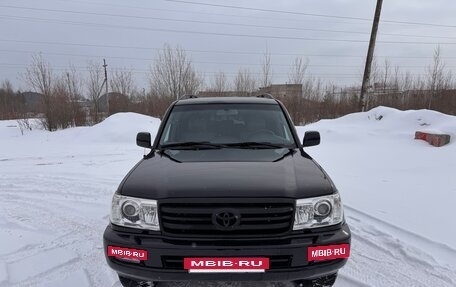 Toyota Land Cruiser 100 рестайлинг 2, 2006 год, 2 500 000 рублей, 2 фотография