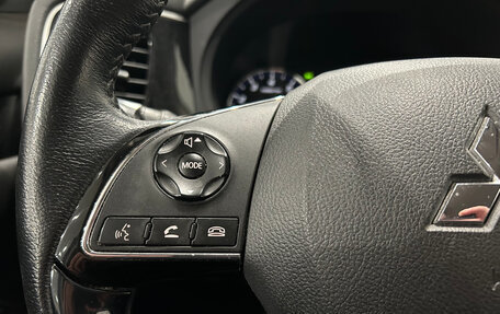 Mitsubishi Outlander III рестайлинг 3, 2022 год, 2 699 000 рублей, 17 фотография