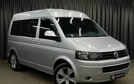 Volkswagen Transporter T5 рестайлинг, 2011 год, 1 649 900 рублей, 2 фотография