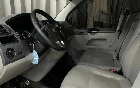 Volkswagen Transporter T5 рестайлинг, 2011 год, 1 649 900 рублей, 5 фотография