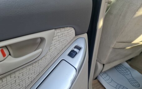 Toyota Land Cruiser Prado 120 рестайлинг, 2007 год, 1 885 000 рублей, 17 фотография