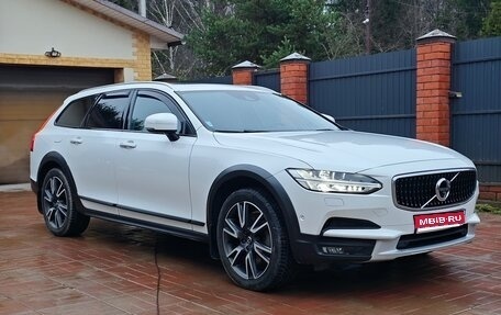 Volvo V90 Cross Country I рестайлинг, 2018 год, 4 580 000 рублей, 1 фотография