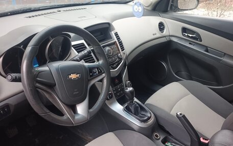 Chevrolet Cruze II, 2009 год, 650 000 рублей, 7 фотография