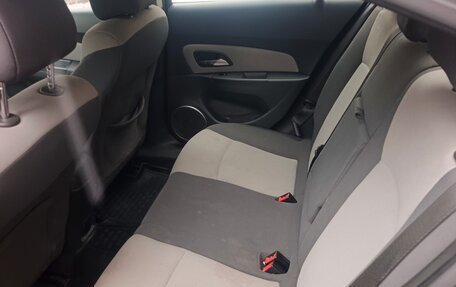 Chevrolet Cruze II, 2009 год, 650 000 рублей, 5 фотография