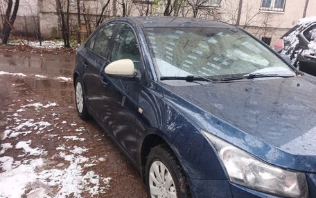 Chevrolet Cruze II, 2009 год, 650 000 рублей, 3 фотография