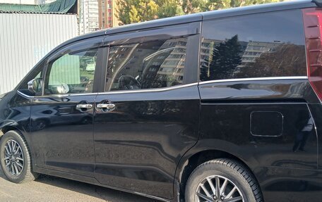 Toyota Esquire I, 2017 год, 2 450 000 рублей, 10 фотография