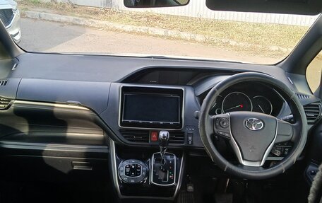 Toyota Esquire I, 2017 год, 2 450 000 рублей, 18 фотография