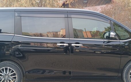 Toyota Esquire I, 2017 год, 2 450 000 рублей, 17 фотография