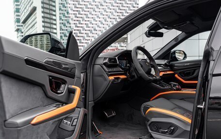 Lamborghini Urus I, 2025 год, 45 000 000 рублей, 10 фотография