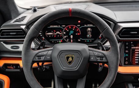 Lamborghini Urus I, 2025 год, 45 000 000 рублей, 15 фотография