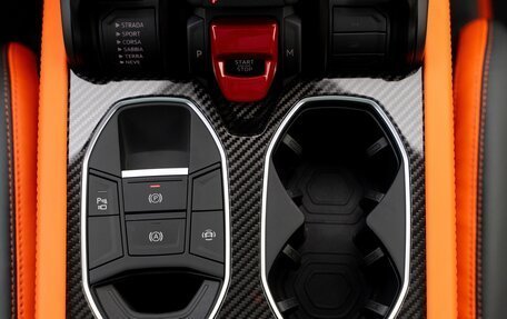 Lamborghini Urus I, 2025 год, 45 000 000 рублей, 24 фотография