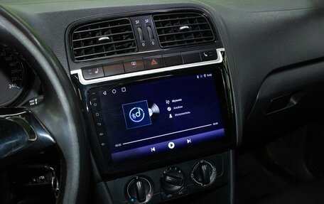 Volkswagen Polo VI (EU Market), 2017 год, 900 000 рублей, 17 фотография