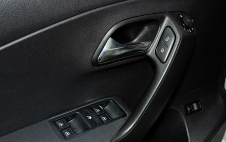 Volkswagen Polo VI (EU Market), 2017 год, 900 000 рублей, 21 фотография