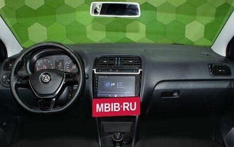 Volkswagen Polo VI (EU Market), 2017 год, 900 000 рублей, 13 фотография