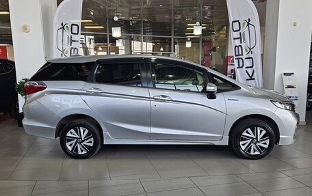 Honda Shuttle II, 2016 год, 1 350 000 рублей, 6 фотография