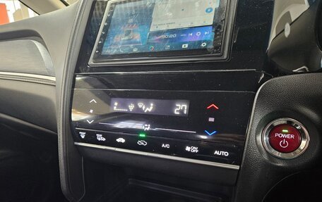 Honda Shuttle II, 2016 год, 1 350 000 рублей, 20 фотография