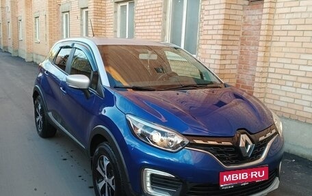 Renault Kaptur I рестайлинг, 2022 год, 1 750 000 рублей, 1 фотография