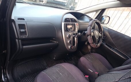 Toyota Ractis I, 2006 год, 580 000 рублей, 6 фотография