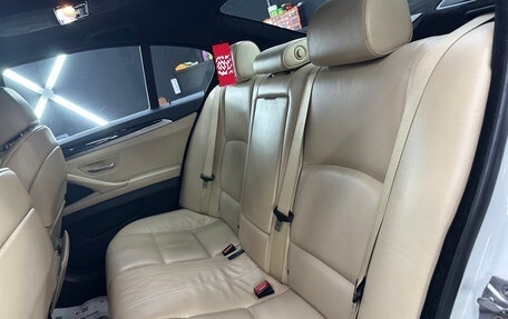 BMW 5 серия, 2011 год, 2 300 000 рублей, 13 фотография