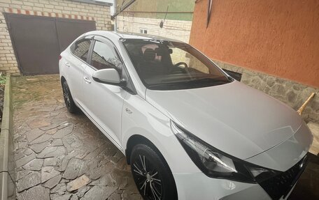 Hyundai Solaris II рестайлинг, 2021 год, 1 350 000 рублей, 3 фотография