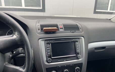 Skoda Octavia, 2011 год, 750 000 рублей, 10 фотография