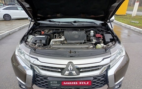 Mitsubishi Pajero Sport III рестайлинг, 2018 год, 2 800 000 рублей, 11 фотография