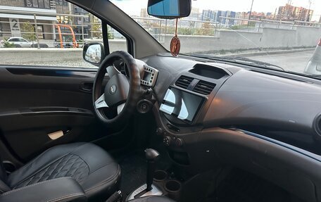 Chevrolet Spark III, 2011 год, 650 000 рублей, 6 фотография