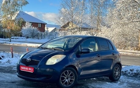 Toyota Yaris III рестайлинг, 2007 год, 485 000 рублей, 1 фотография