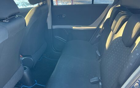 Toyota Yaris III рестайлинг, 2007 год, 485 000 рублей, 8 фотография