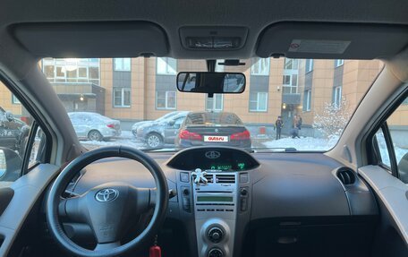 Toyota Yaris III рестайлинг, 2007 год, 485 000 рублей, 9 фотография