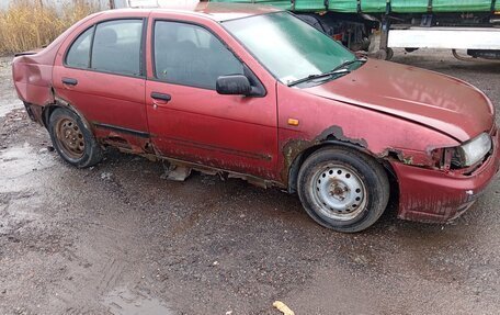 Nissan Almera, 1997 год, 50 000 рублей, 3 фотография