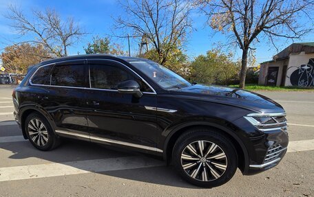 Volkswagen Touareg III, 2020 год, 5 450 000 рублей, 2 фотография