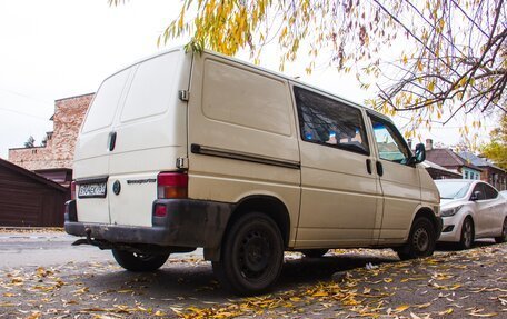 Volkswagen Transporter T4, 2002 год, 790 000 рублей, 2 фотография