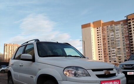 Chevrolet Niva I рестайлинг, 2013 год, 580 000 рублей, 3 фотография