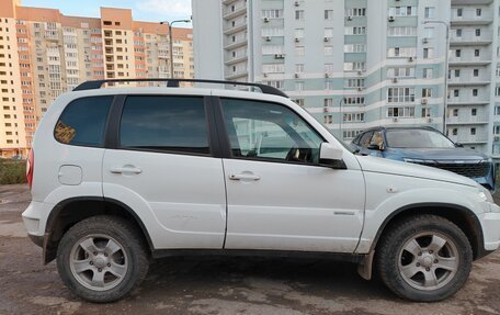 Chevrolet Niva I рестайлинг, 2013 год, 580 000 рублей, 4 фотография