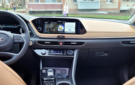 Hyundai Sonata VIII, 2019 год, 2 100 000 рублей, 4 фотография