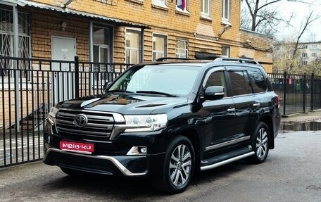 Toyota Land Cruiser 200, 2016 год, 6 500 000 рублей, 1 фотография