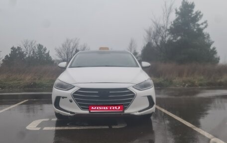 Hyundai Elantra VI рестайлинг, 2018 год, 900 000 рублей, 1 фотография